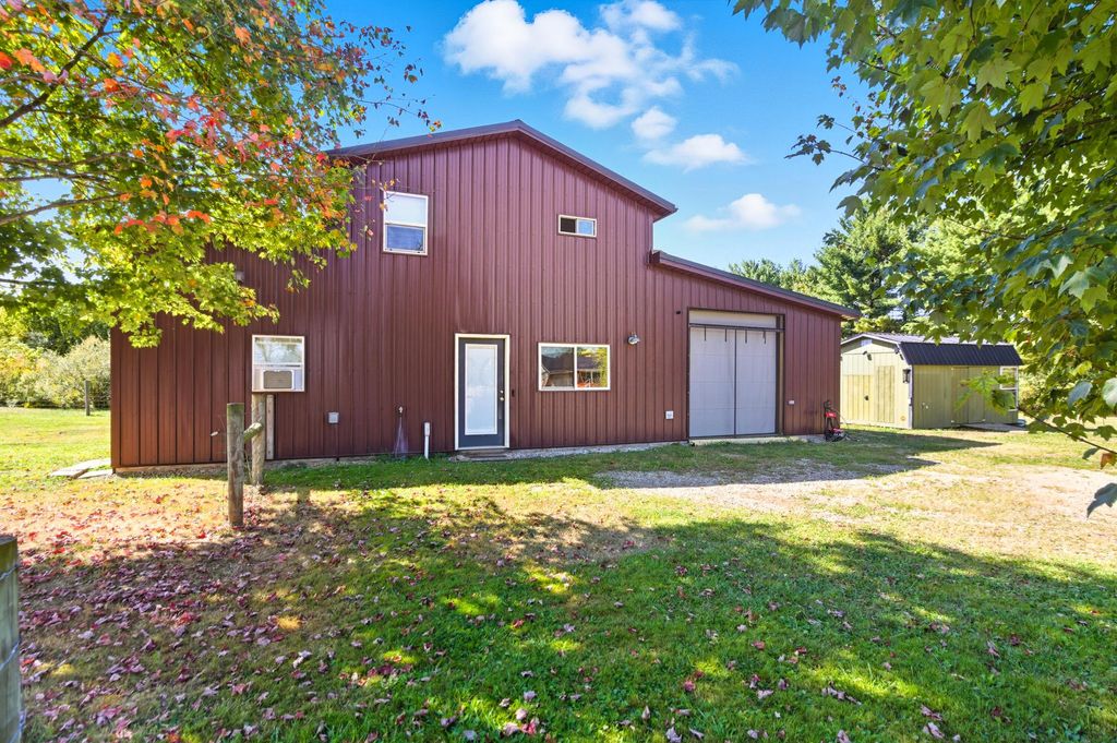 18245 Waterford Road, Fredericktown, OH 43019