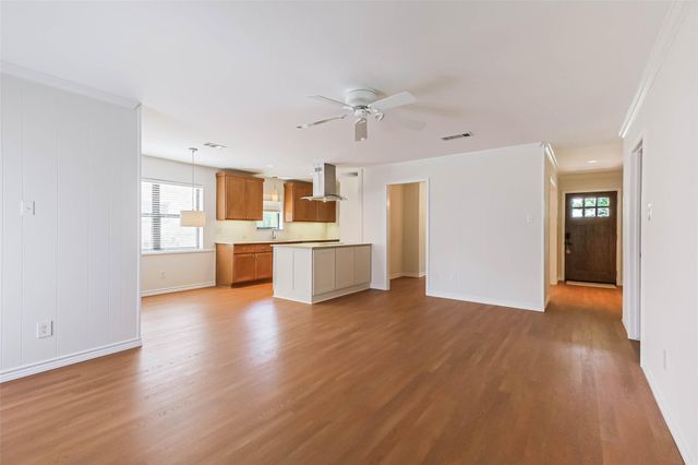 12807 Westleigh Drive, Houston, TX 77077