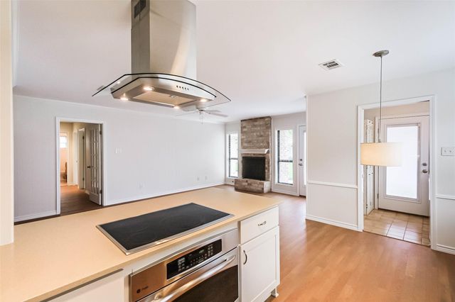 12807 Westleigh Drive, Houston, TX 77077