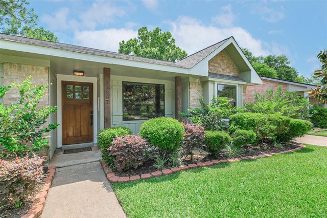 12807 Westleigh Drive, Houston, TX 77077
