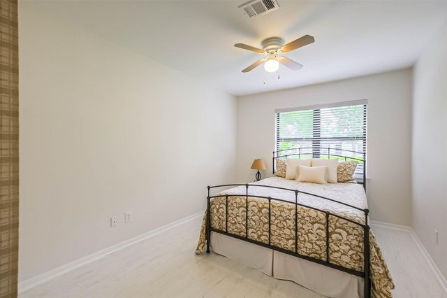 12807 Westleigh Drive, Houston, TX 77077
