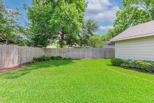 12807 Westleigh Drive, Houston, TX 77077