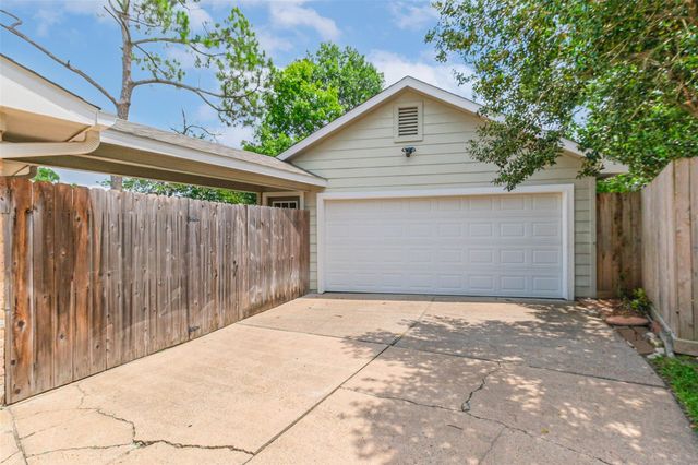12807 Westleigh Drive, Houston, TX 77077
