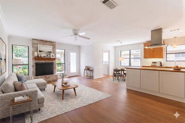 12807 Westleigh Drive, Houston, TX 77077