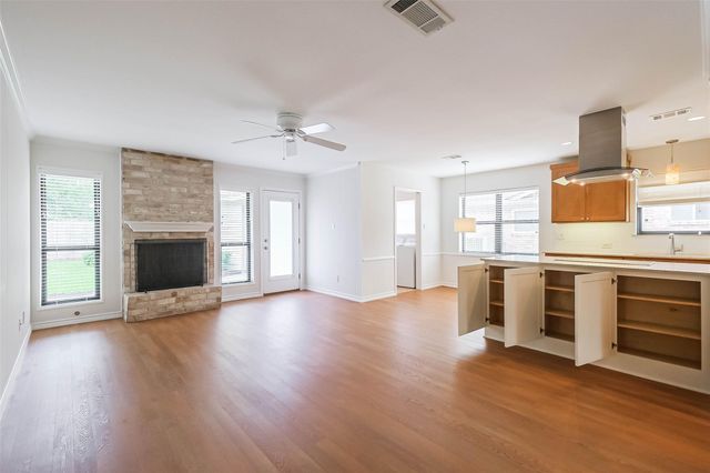 12807 Westleigh Drive, Houston, TX 77077