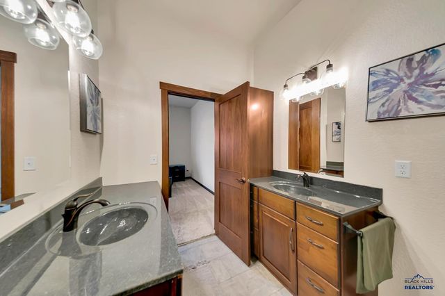 5920 BENDT DR, Rapid City, SD 57702