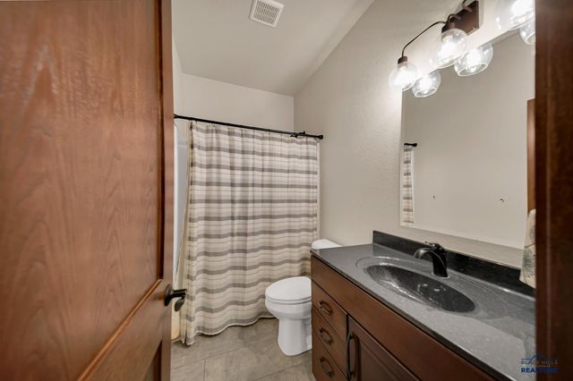 5920 BENDT DR, Rapid City, SD 57702