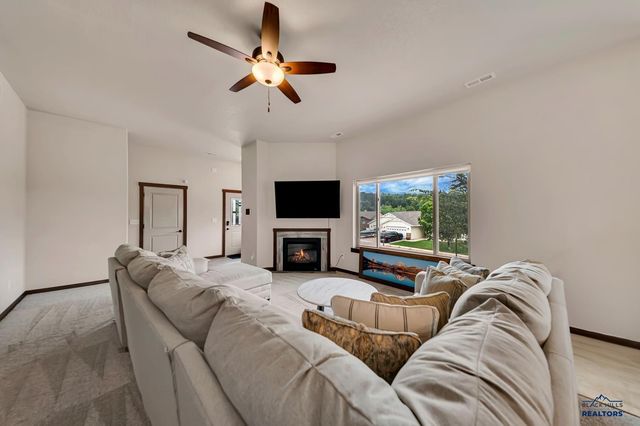 5920 BENDT DR, Rapid City, SD 57702