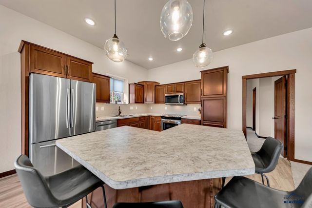5920 BENDT DR, Rapid City, SD 57702