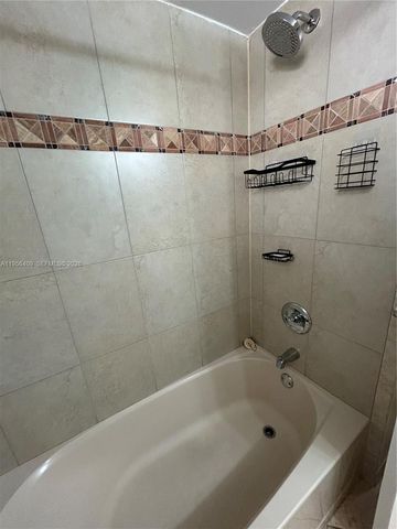 410 SE 2nd St 308, Hallandale Beach, FL 33009