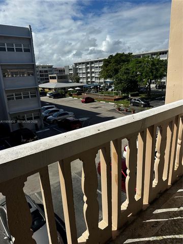 410 SE 2nd St 308, Hallandale Beach, FL 33009
