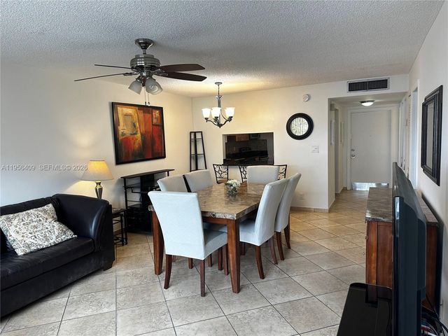 410 SE 2nd St 308, Hallandale Beach, FL 33009