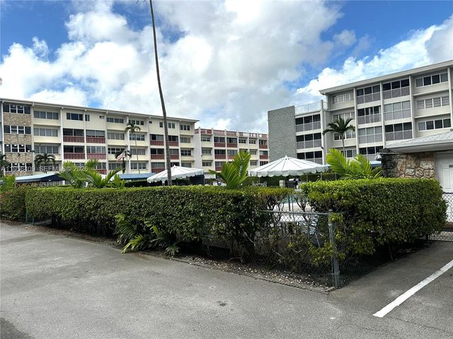 410 SE 2nd St 308, Hallandale Beach, FL 33009