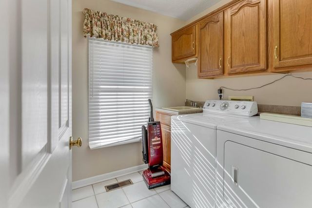 345 Irish Circle, Hopkinsville, KY 42240