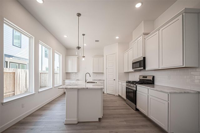 8919 Grovner Place, Houston, TX 77055