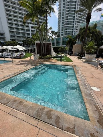 4401 Collins Ave 1817, Miami Beach, FL 33140
