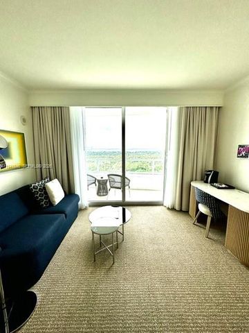 4401 Collins Ave 1817, Miami Beach, FL 33140