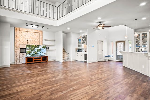 129 Bikini Dr, Port Aransas, TX 78373