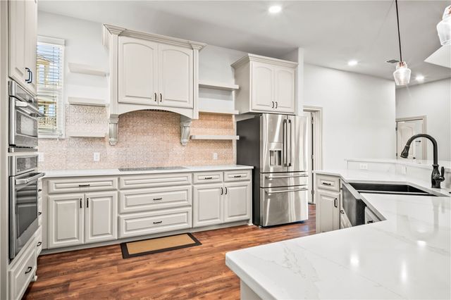 129 Bikini Dr, Port Aransas, TX 78373