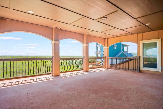 129 Bikini Dr, Port Aransas, TX 78373