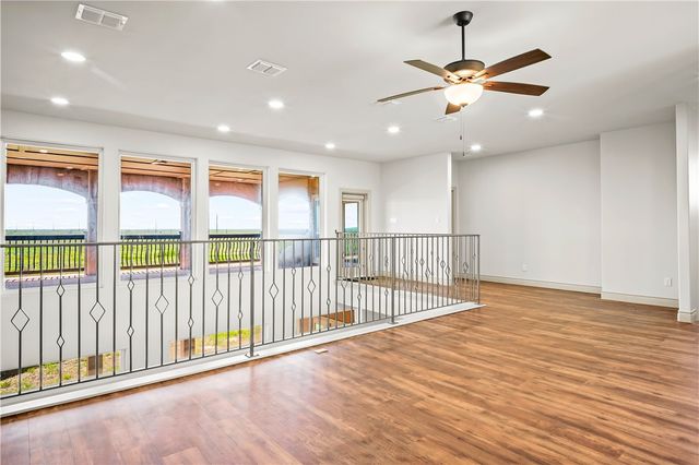 129 Bikini Dr, Port Aransas, TX 78373