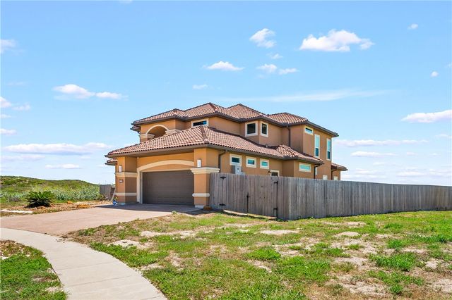 129 Bikini Dr, Port Aransas, TX 78373