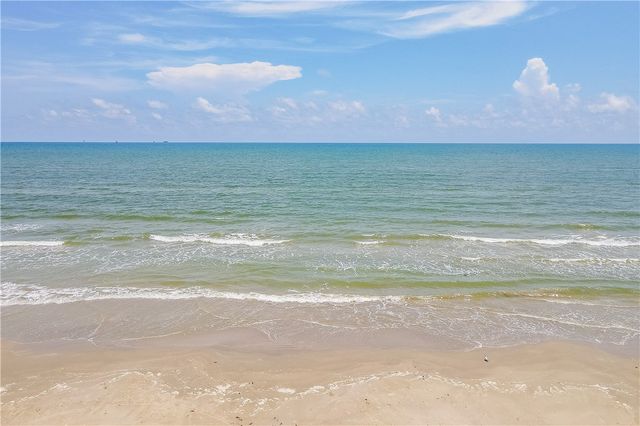 129 Bikini Dr, Port Aransas, TX 78373