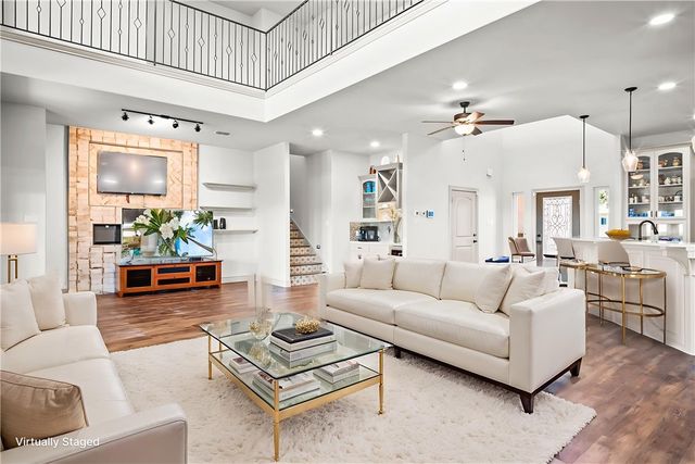 129 Bikini Dr, Port Aransas, TX 78373