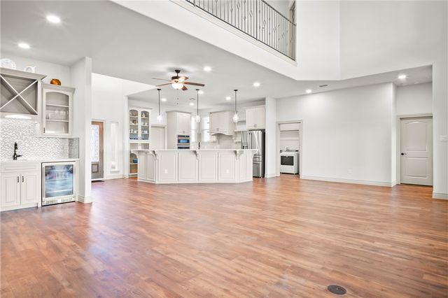 129 Bikini Dr, Port Aransas, TX 78373