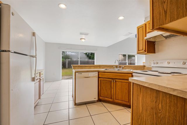 2405 CEDARFIELD LANE, Kissimmee, FL 34744