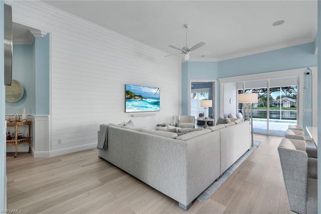 3787 Whidbey WAY, Naples, FL 34119