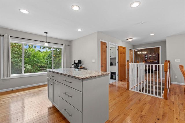 3025 South ROAD, Lake Geneva, WI 53147