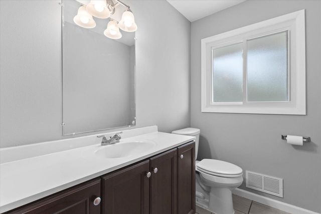 3025 South ROAD, Lake Geneva, WI 53147