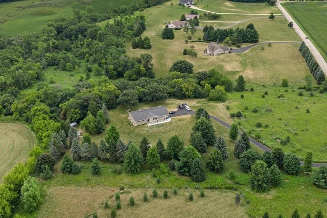 3025 South ROAD, Lake Geneva, WI 53147