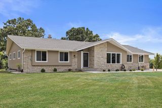 3025 South ROAD, Lake Geneva, WI 53147