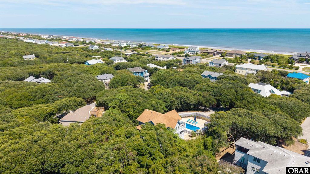Image 12 of property listing at 15 Ocean View Loop, Southern Shores, NC 27949