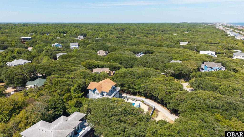 Image 13 of property listing at 15 Ocean View Loop, Southern Shores, NC 27949