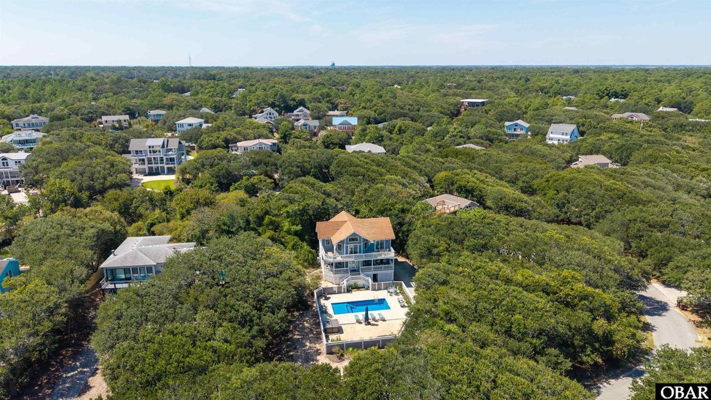 Image 19 of property listing at 15 Ocean View Loop, Southern Shores, NC 27949