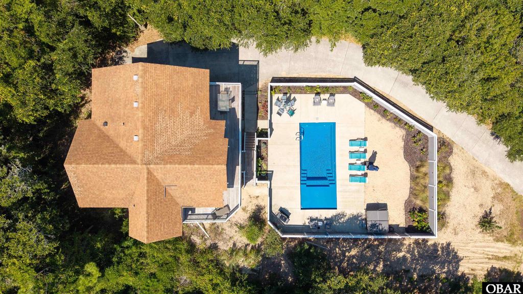Image 22 of property listing at 15 Ocean View Loop, Southern Shores, NC 27949