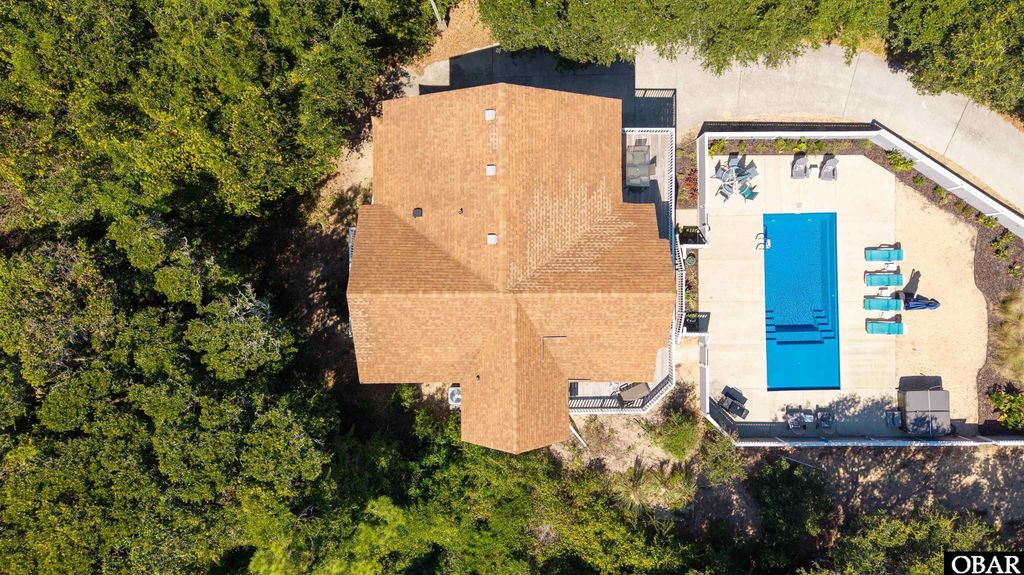 Image 23 of property listing at 15 Ocean View Loop, Southern Shores, NC 27949