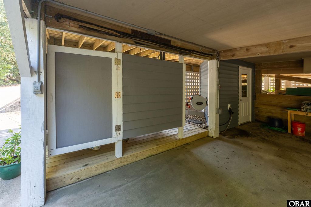 Image 34 of property listing at 15 Ocean View Loop, Southern Shores, NC 27949