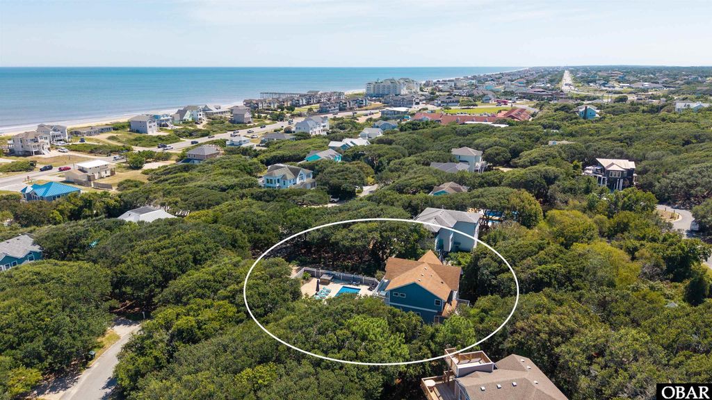 Image 5 of property listing at 15 Ocean View Loop, Southern Shores, NC 27949