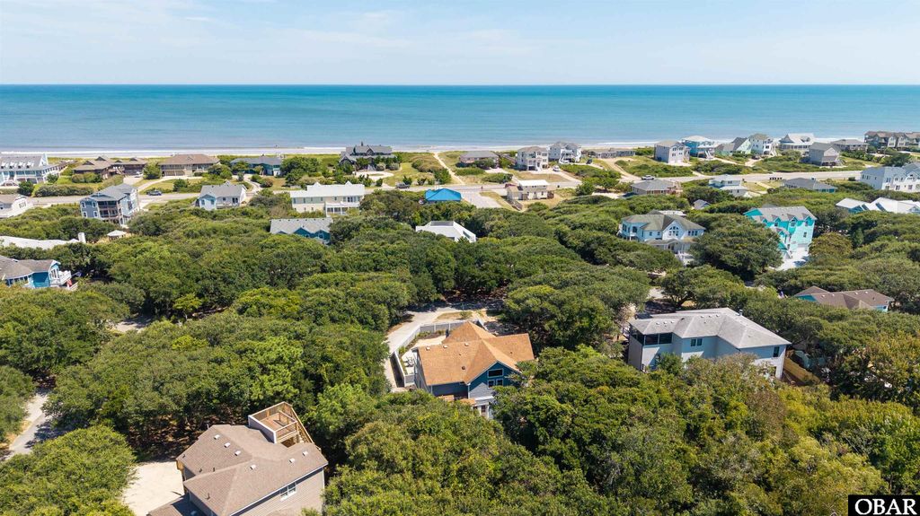 Image 6 of property listing at 15 Ocean View Loop, Southern Shores, NC 27949