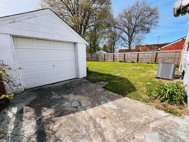 7905 Plainfield Road, Deer Park, OH 45236