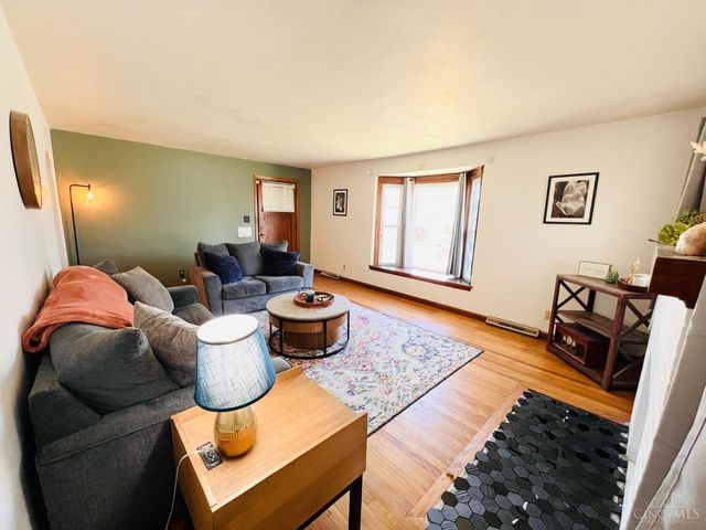7905 Plainfield Road, Deer Park, OH 45236