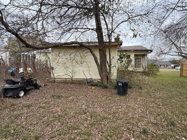 212 S Wilson Street, Bells, TX 75414