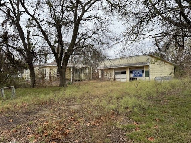 212 S Wilson Street, Bells, TX 75414