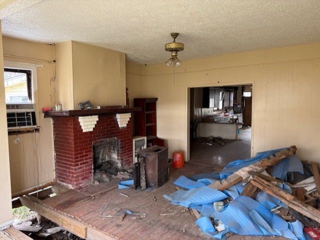 212 S Wilson Street, Bells, TX 75414