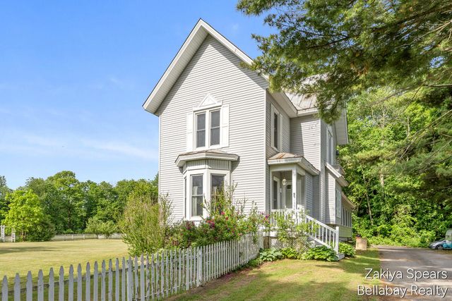 13543 Pine Lake Avenue Ne, Nelson Twp, MI 49319