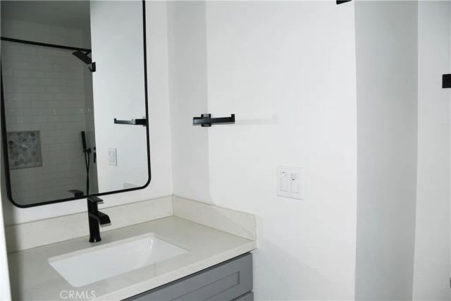 994 Valencia 108, Costa Mesa, CA 92626